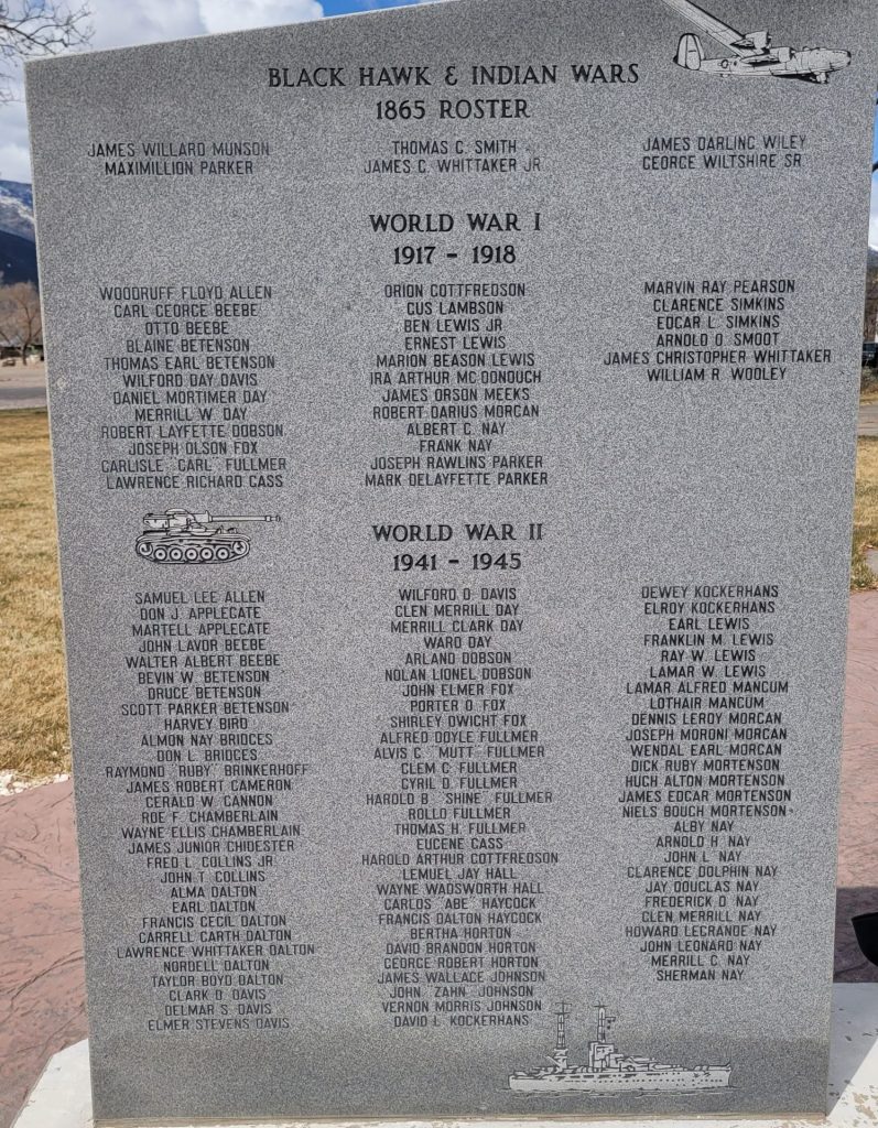 CIRCLEVILLE VETERANS MEMORIAL STONE B