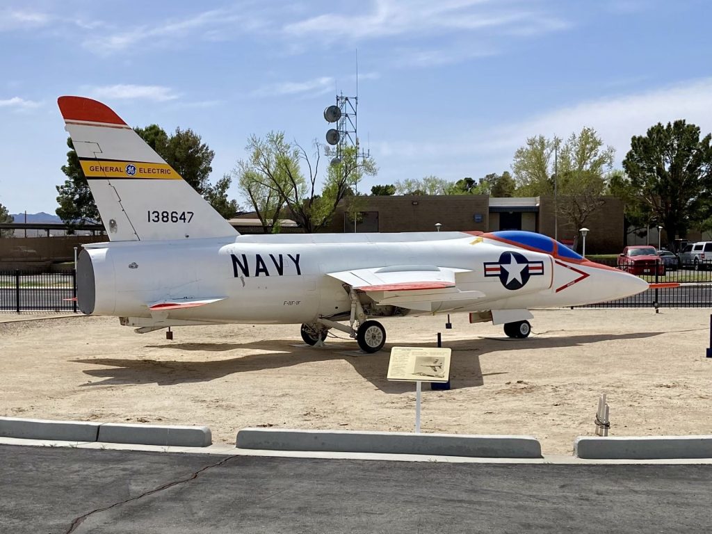F11 F-1F “SUPER TIGER” MEMORIAL AIRCRAFT