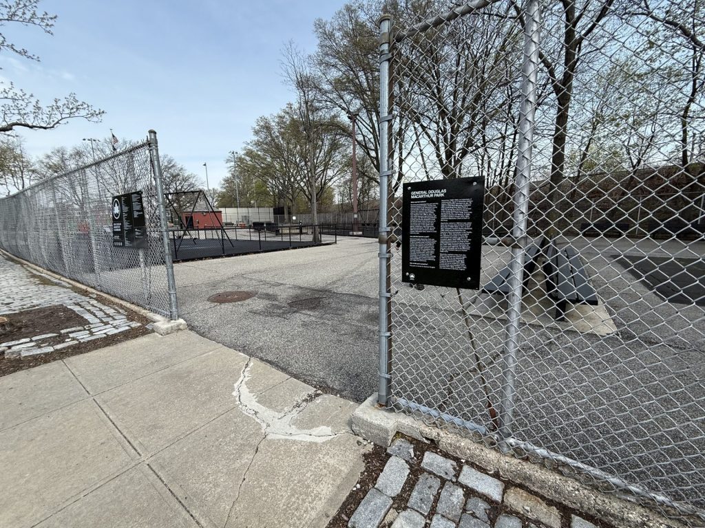 GENERAL DOUGLAS MACARTHUR PARK MEMORIAL