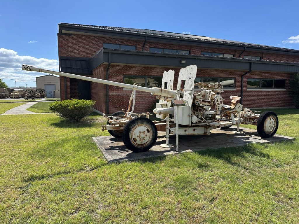 IRAQI 57MM ANTI AIRCARFT GUN WAR MEMORIAL