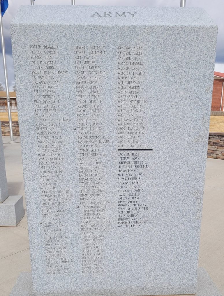 LOA WAR VETERANS MEMORIAL STONE D