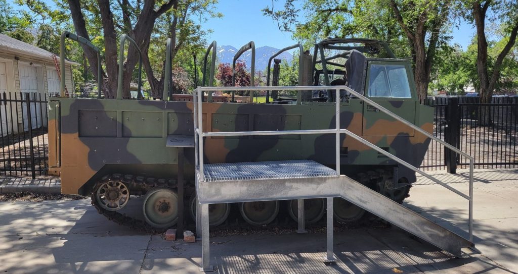 M548 6-TON TRACKED CARGO CARRIER WAR MEMORIAL