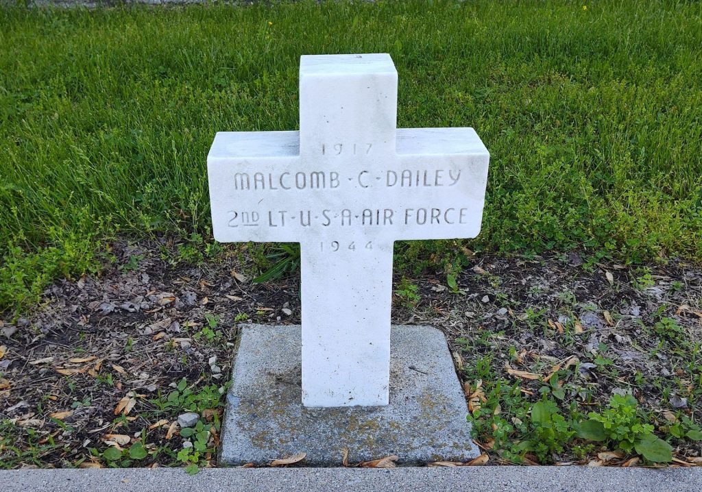MALCOMB C DAILEY WAR MEMORIAL CROSS