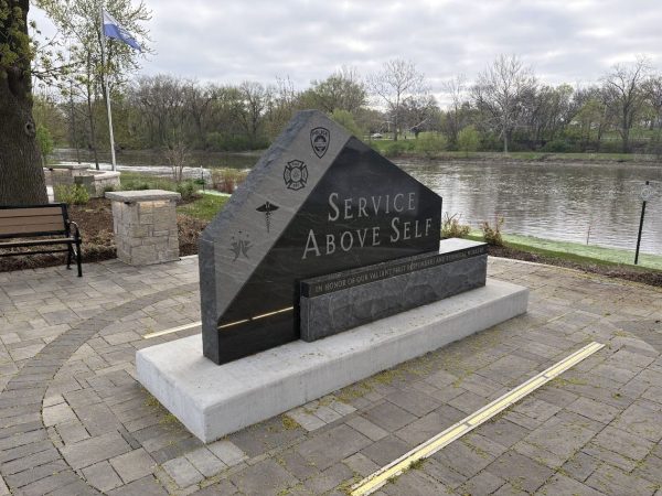 MONTGOMERY SERVICE ABOVE SELF MEMORIAL FRONT