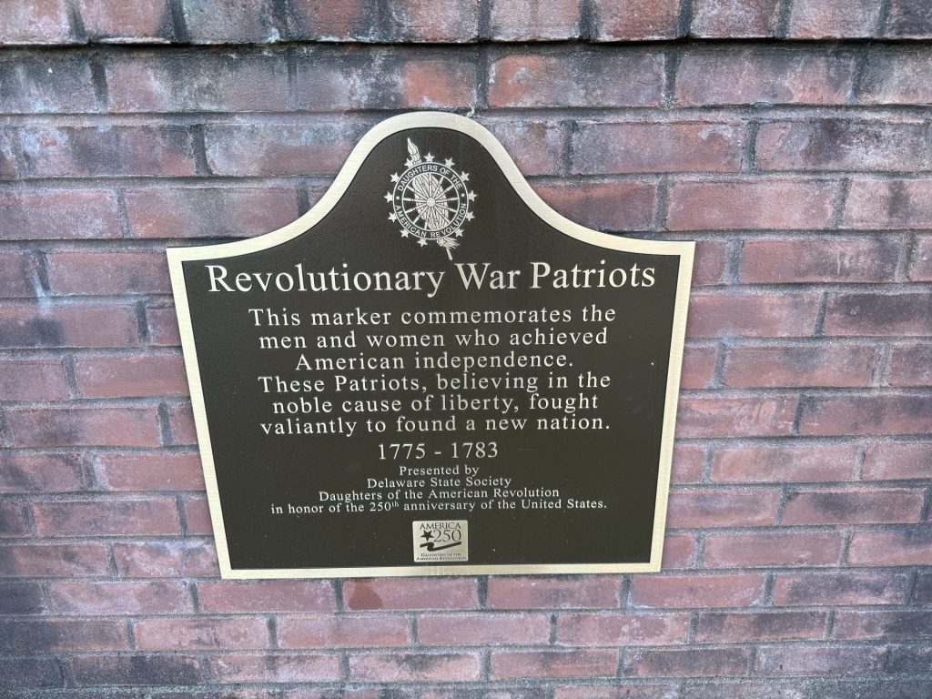 REVOLUTIONARY WAR PATRIOTS MEMORIAL MARKER DOVER