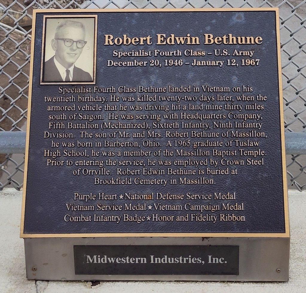 ROBERT EDWIN BETHUNE WAR MEMORIAL PLAQUE