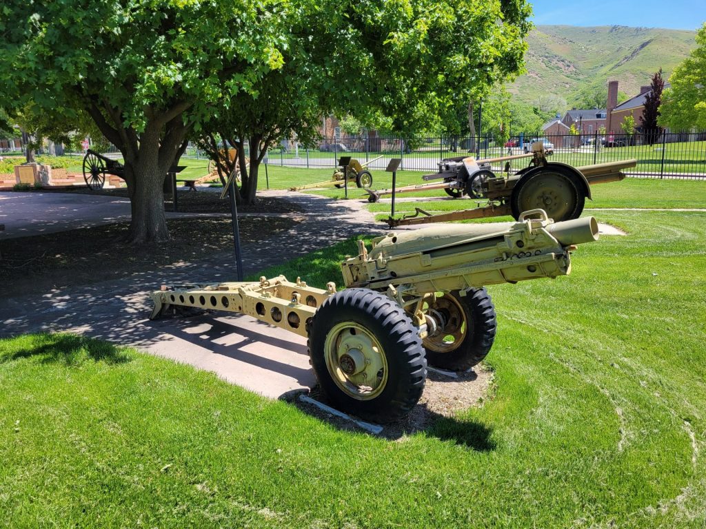 U.S. MODEL M1A1 PACK HOWITZER WAR MEMORIAL