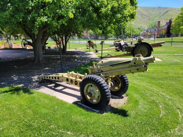 U.S. MODEL M1A1 PACK HOWITZER WAR MEMORIAL
