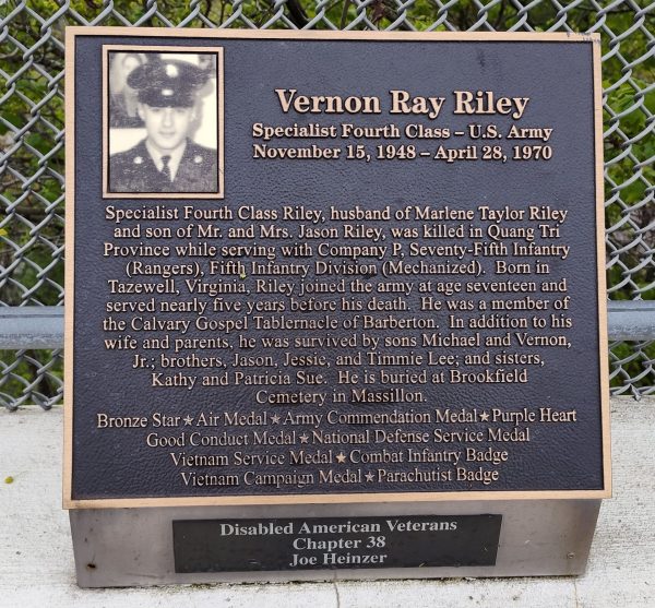 VERNON RAY RILEY WAR MEMORIAL PLAQUE