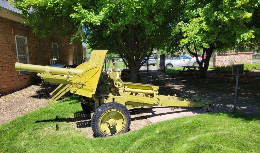WORLD WAR II JAPANESE 105MM HOWITZER WAR MEMORIAL