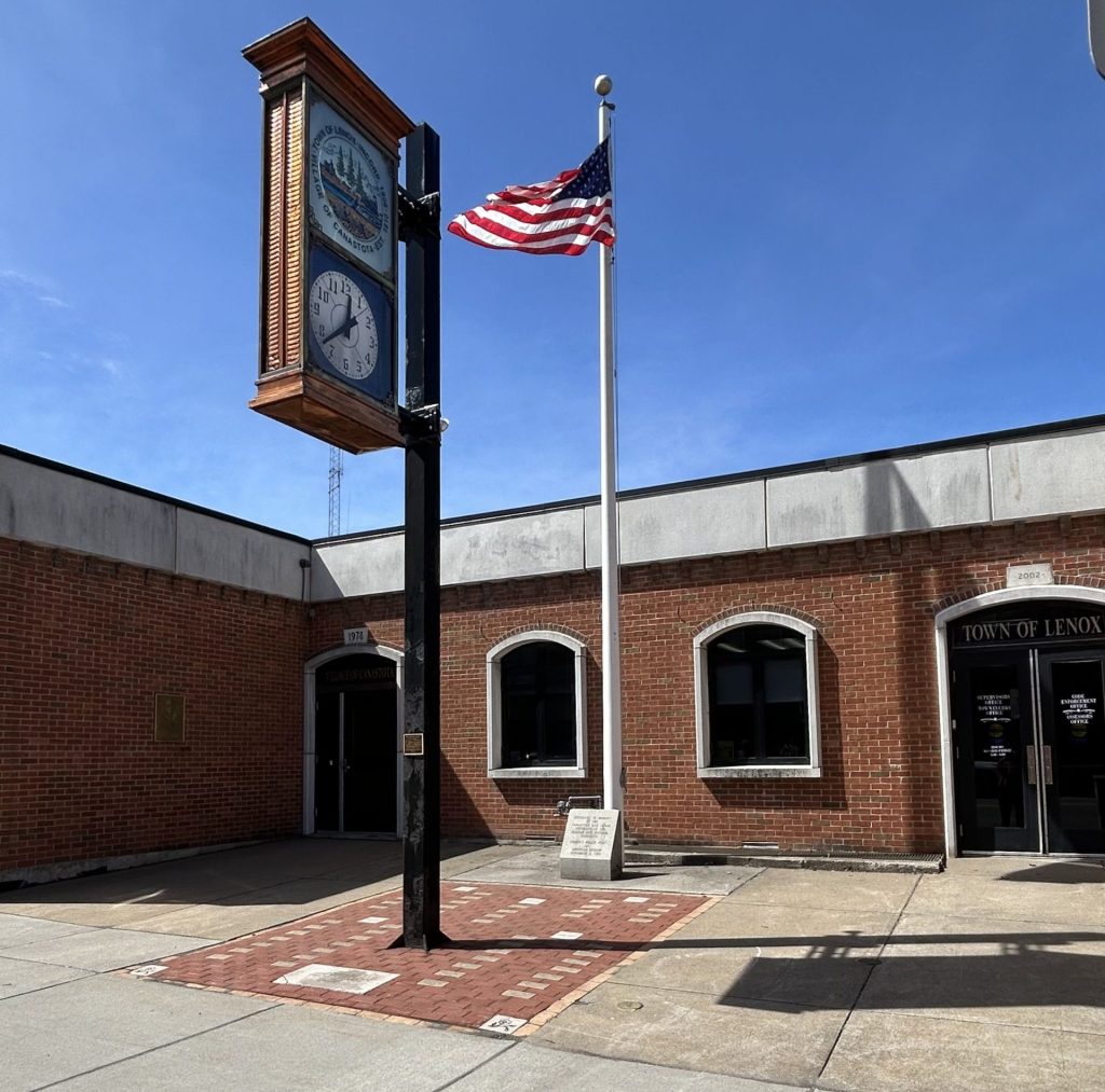 CANASTOTA AND LENOX KOREAN AND VIETNAM VETERANS MEMORIAL FLAGPOLE