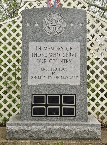 COMMUNITY OF MAYNARD VETERANS MEMORIAL CLOSE-UP