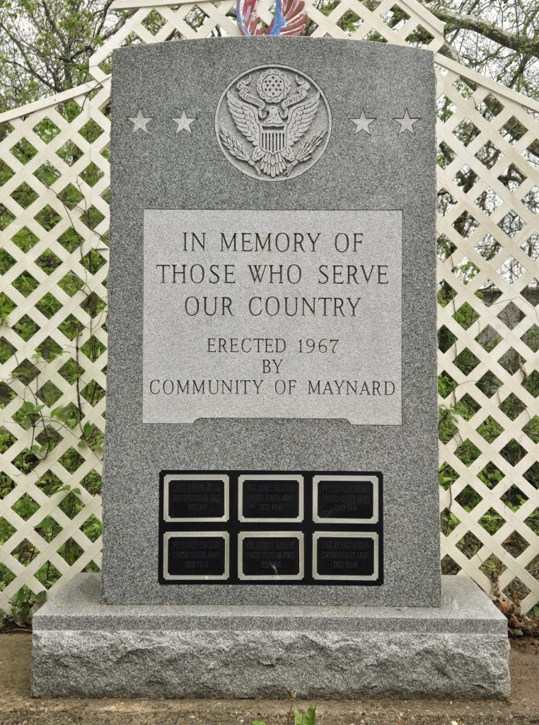 COMMUNITY OF MAYNARD VETERANS MEMORIAL CLOSE-UP