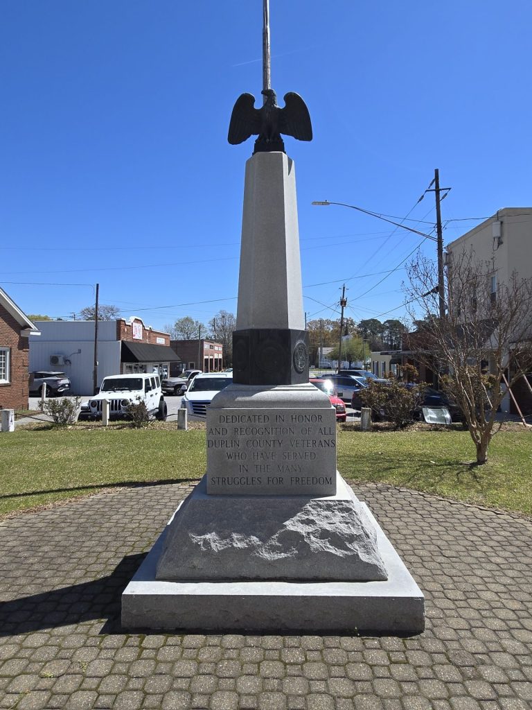 DUPLIN COUNTY WAR VETERANS MEMORIAL