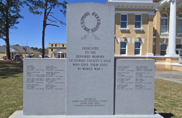 DUPLIN COUNTY WORLD WAR I MEMORIAL FRONT