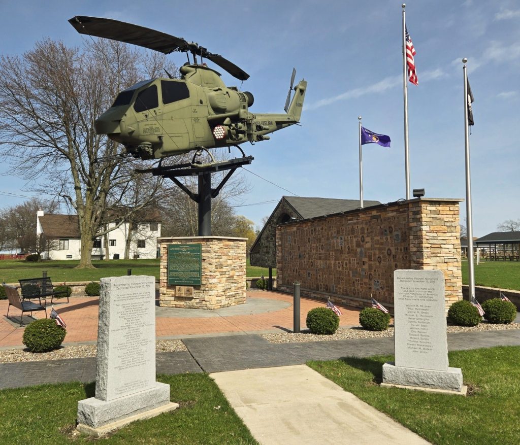 REMEMBERING VIETNAM WAR MEMORIAL