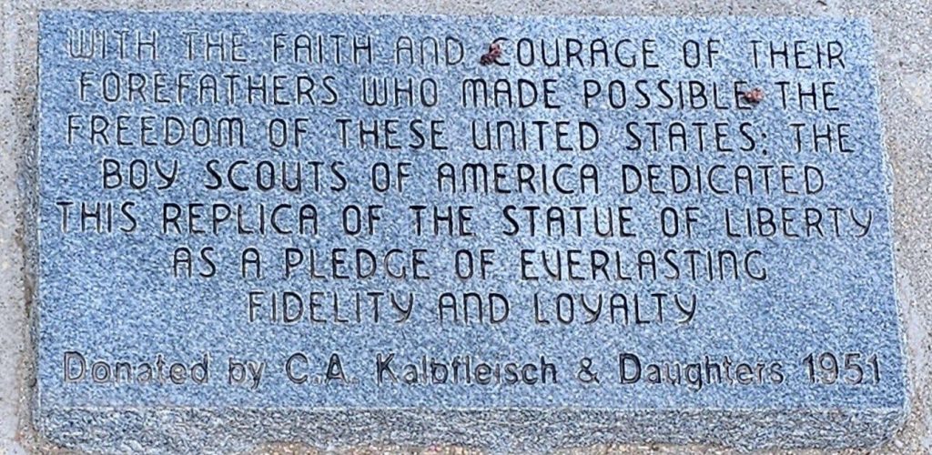 SMITH CENTER STATUE OF LIBERTY REPLICA MEMORIAL STONE