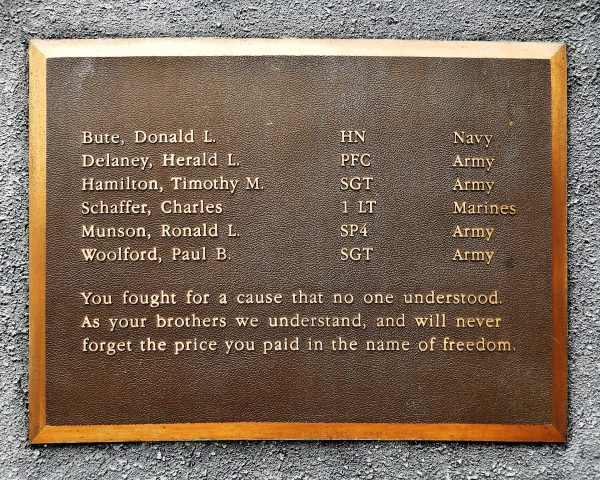 STREATOR VIETNAM VETEANS MEMORIAL HONOR ROLL PLAQUE