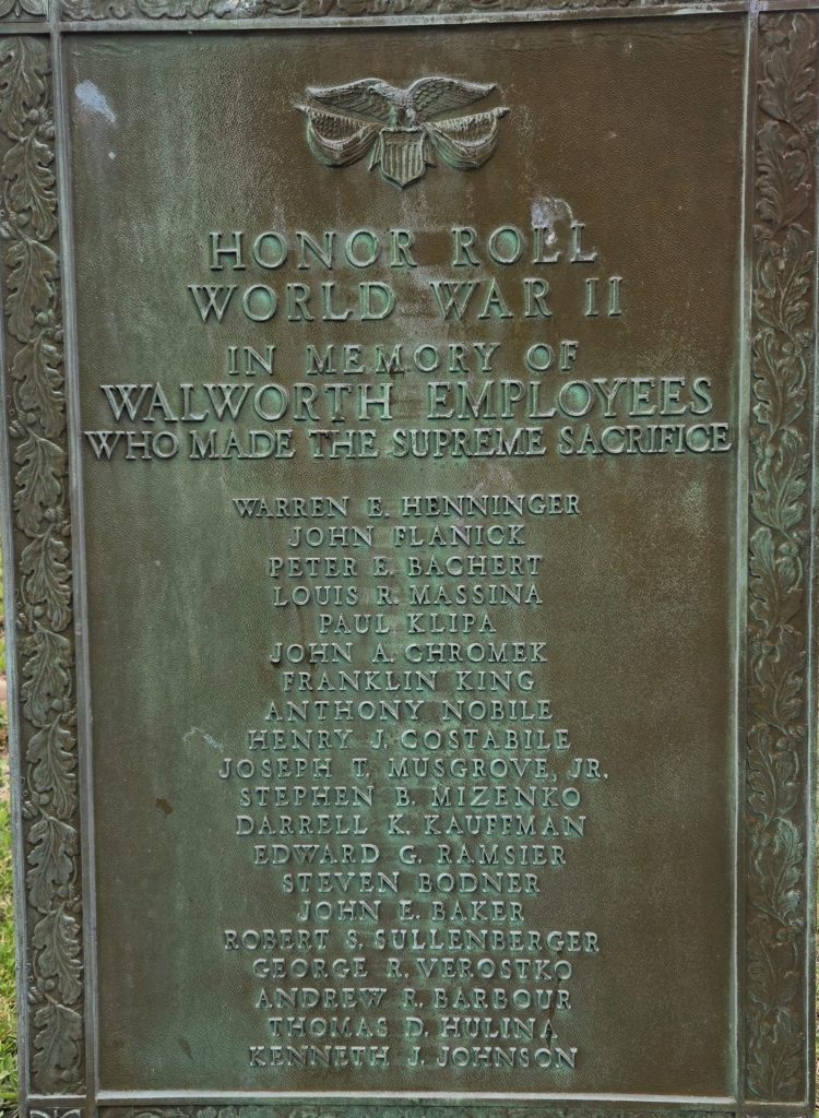 WALWORTH EMPLOYEES WORLD WAR II SUPREME SACRIFICE MEMORIAL PLAQUE