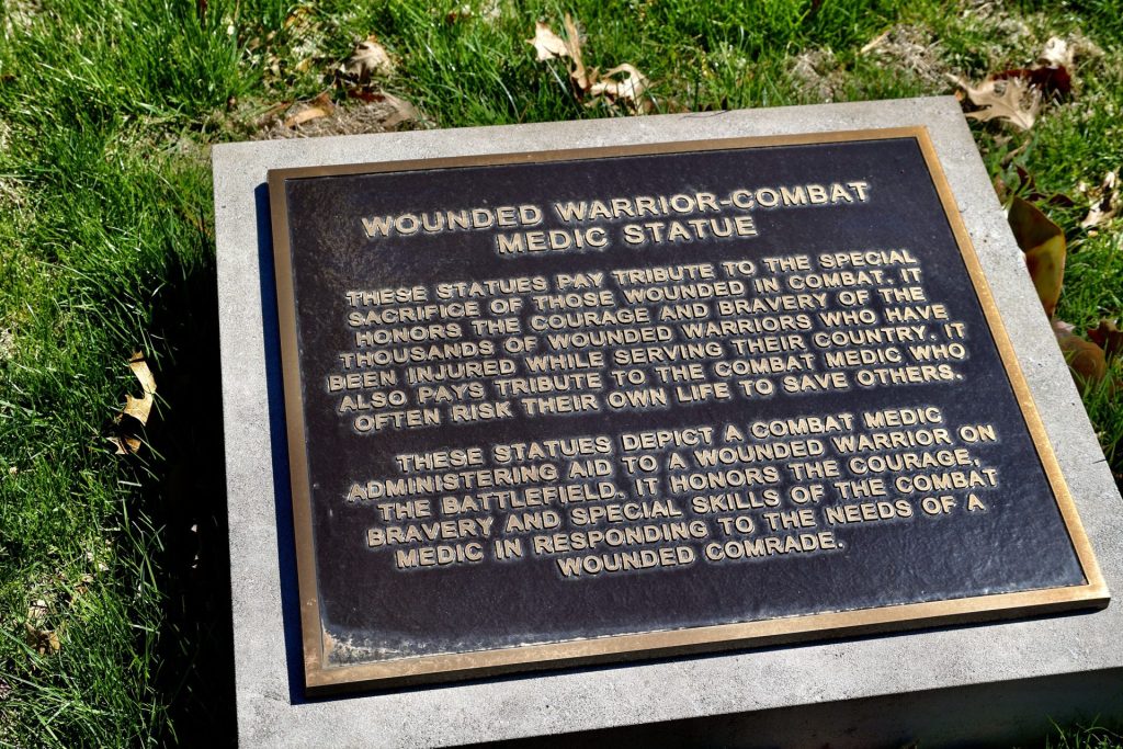 WOUNDED WARRIOR-COMBATG MEDIC STATUE MEMORIAL PLAQUE A