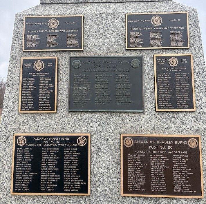 ALEXANDER BRADLEY BURNS POST NO 80 WAR VETERANS MEMORIAL PLAQUES