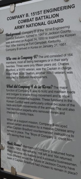 COMPANY B, 151ST ENGINEERING COMBAT BATTALION ARMY NATIONAL GUARD MEMORIAL PLAQUE