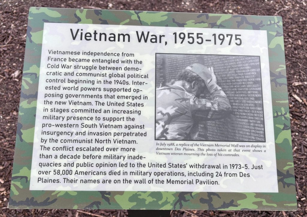 DES PLAINES VIETNAM WAR, 1955-1975 MEMORIAL PLAQUE