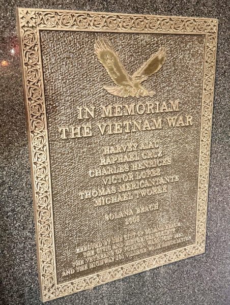 IN MEMORIAM THE VIETNAM WAR MEMORIAL PLAQUE