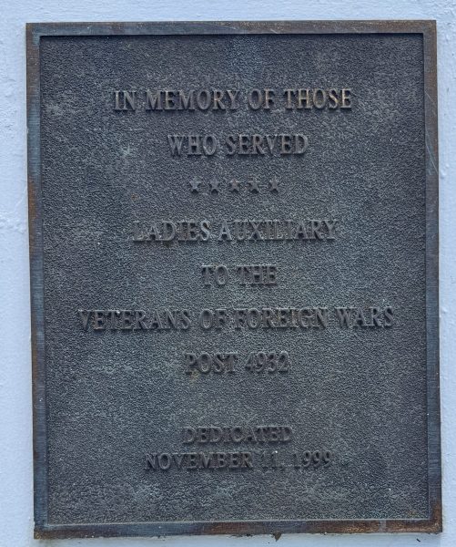 LADIES AUXILIARY VFW POST 4932 VETERANS MEMORIAL PLAQUE
