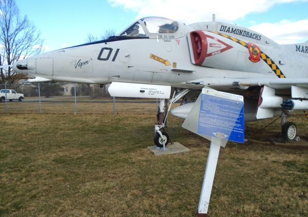 MCDONNELL DOUGLAS A4M “SKYHAWK” MEMORIAL