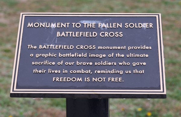 MONUMENT TO THE FALLEN SOLDIER BATTLEFIELD CROSS PLAQUE