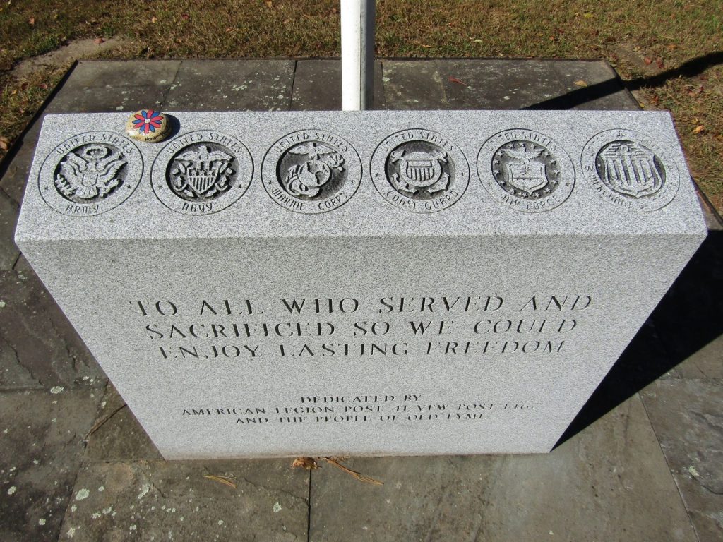 OLD LYME VETERANS MEMORIAL STONE TOP