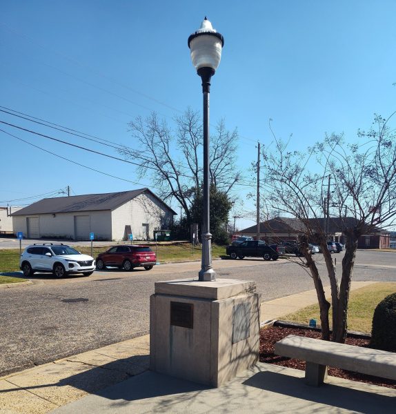 PINE COUNTY FOREIGN WAR VETERANS MEMORIAL LIGHT POLE