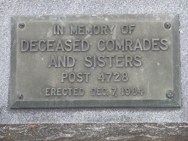 POST 4728 DECEASED COMRADES MEMORIAL PLAQUE
