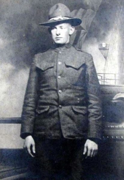 PVT. WILLIAM M. DURR WAR MEMORIAL TREE PHOTO