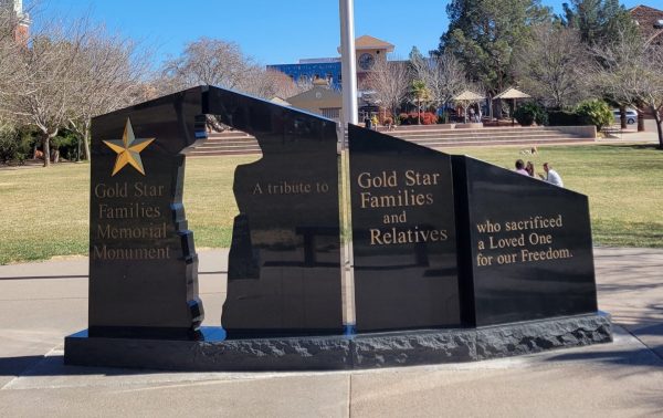 SAINT GEORGE GOLD STAR FAMILIES MEMORIAL MONUMENT FRONT