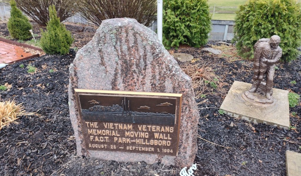 THE VIETNAM VETERANS MEMORIAL MOVING WALL HILLSBORO PLAQUE