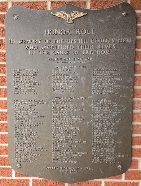 UPSHUR COUNTY SUPREME SACRIFICE WAR VETERANS MEMORIAL PLAQUE