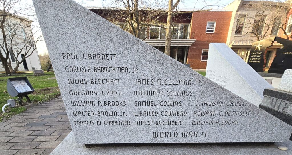 VETERANS MEMORIAL PARK SCULPTURE STONE C