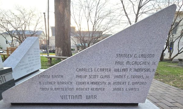 VETERANS MEMORIAL PARK SCULPTURE STONE H