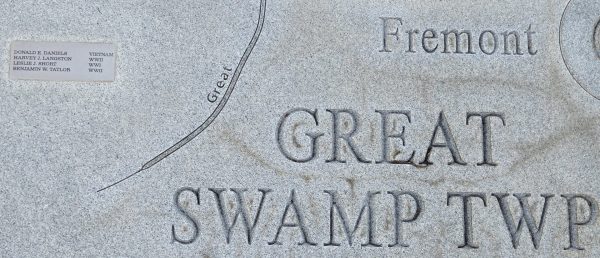 WAYNE COUNTY WAR VETERANS MEMORIAL MAP STONE O