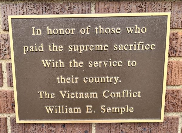 WINCHESTER VIETNAM CONFLICT SUPREME SACRIFICE MEMORIAL PLAQUE