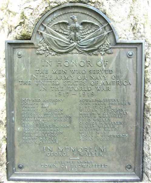 BROWNFIELD WORLD WAR I MEMORIAL PLAQUE