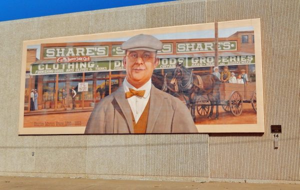 CHARLES MORTON SHARE WAR MEMORIAL MURAL