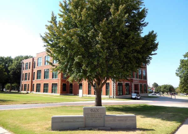 COMMEMORATES VETERANS OF FOREIGN WARS FROM NORTHWEST STATE COLLEGE MEMORIAL