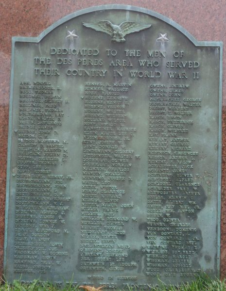 DES PERES WORLD WAR II HONOR ROLL MEMORIAL PLAQUE