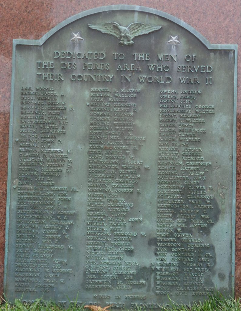 DES PERES WORLD WAR II HONOR ROLL MEMORIAL PLAQUE