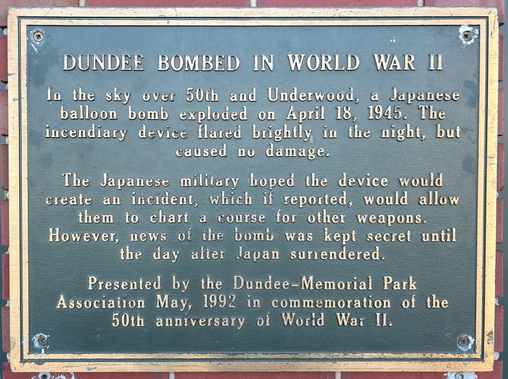 DUNDEE BOMBED IN WORLD WAR II MEMORIAL PLAQUE