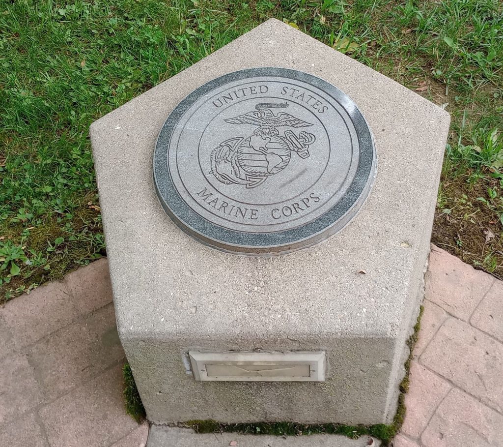FORT WAYNE VIETNAM VETERANS WAR MEMORIAL MEDALLION E