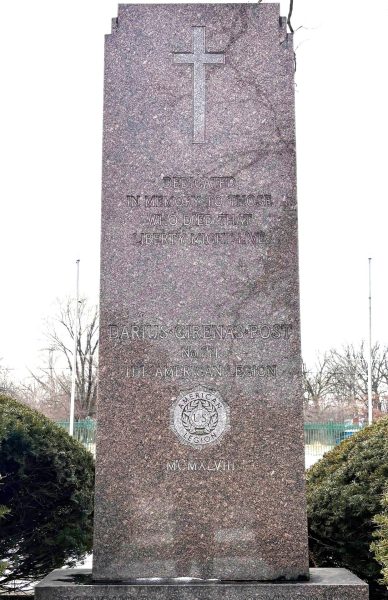 IN MEMORY7 OF THOSE WHO DIED THAT LIBERTY MIGHT LIVE WAR MEMORIAL